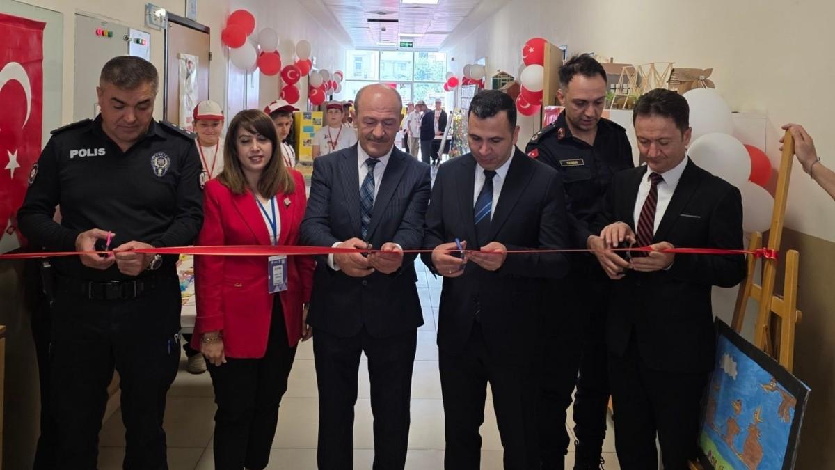 Gölbaşı’nda TÜBİTAK Bilim Fuarı açıldı
