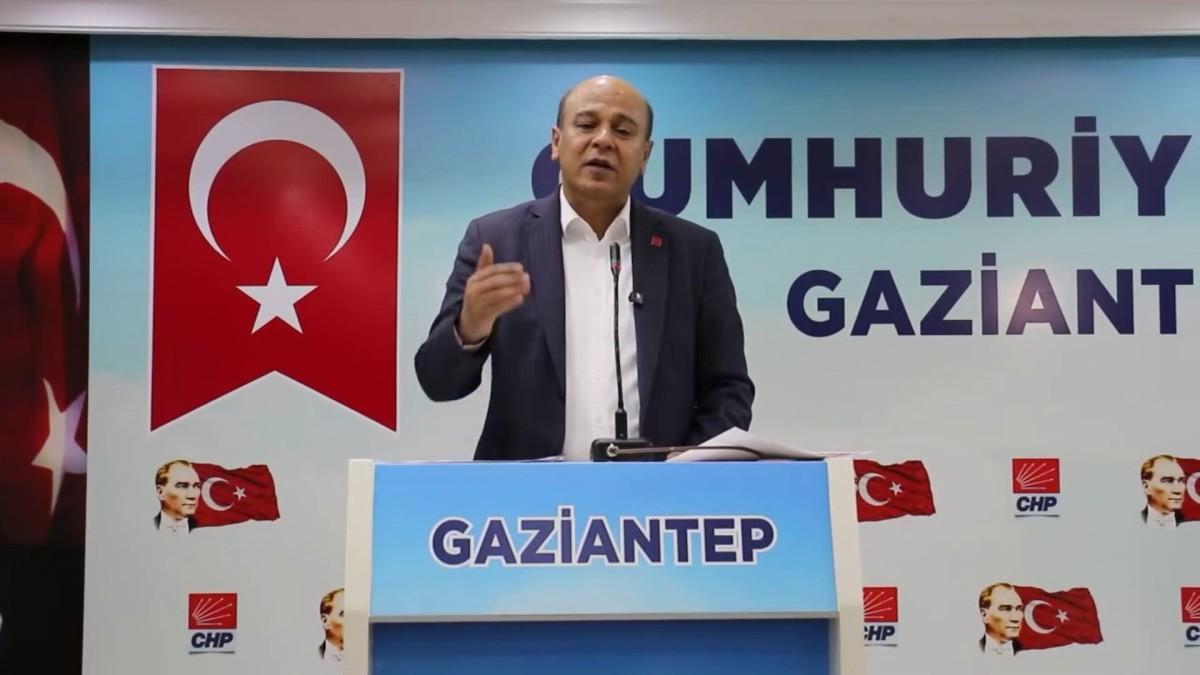 CHP’li Vakkas Açar: ‘Fatma Şahin ve Tahmazoğlu tatil sonrası şehre dönmüş. Hoş geldiniz!’ - Videolu Haber