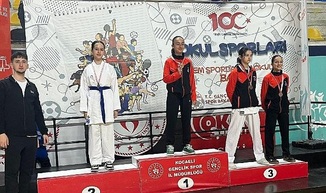 Kartepe'nin Karateci Yıldızlarından Madalya Yağmuru