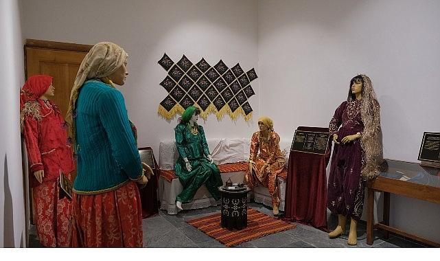 Kent Müzesi 17'nci Yaşını “Zarafetin Mirası" Sergisiyle Kutluyor