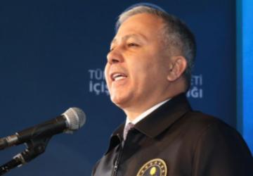 Bakan Yerlikaya: '7'si kırmızı bültenle aranan 10 şüpheli yakalandı'