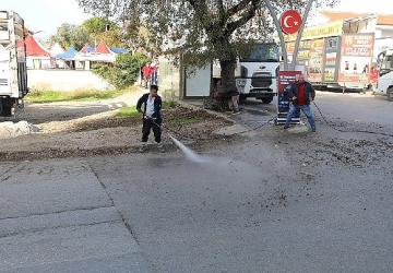 Menderes'te Caddeler Tertemiz