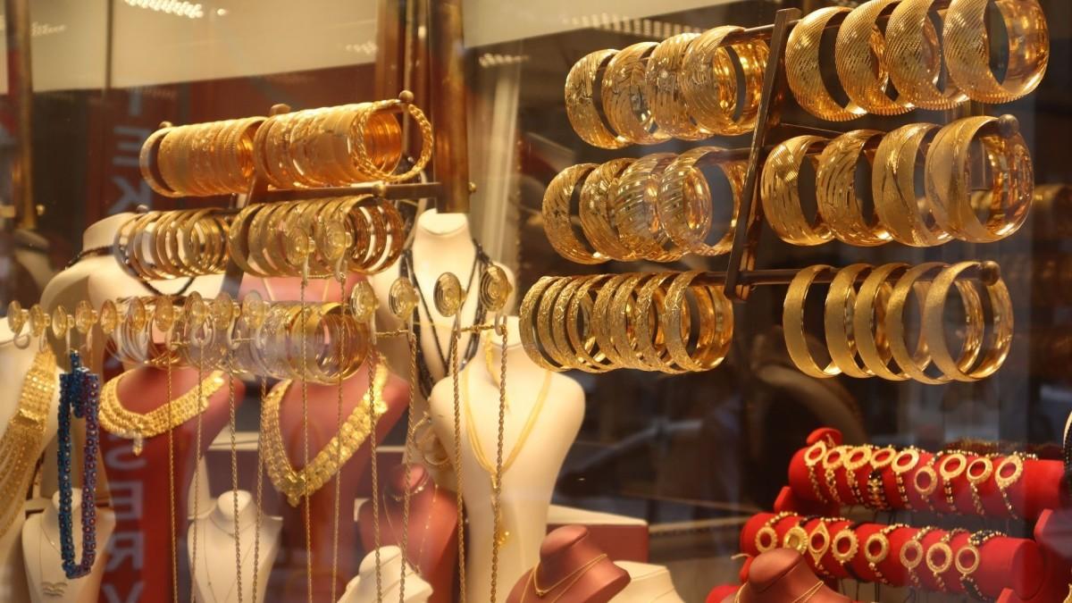 Dolar endeksi ve fed etkisiyle altın fiyatları çekildi