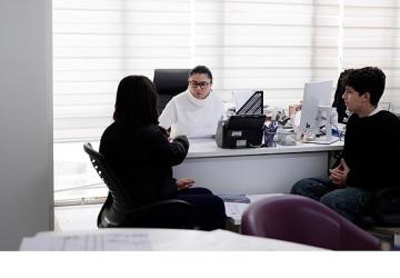 Balçova Belediyesi'nden Üniversiteye Hazırlanan Gençlere Ulaşım Desteği