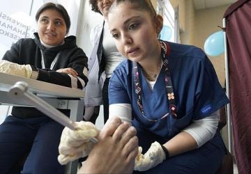 Podoloji Bölümü Öğretim Elemanları ve Öğrencilerinden Dünya Diyabet Günü'nde Tarama Seferberliği