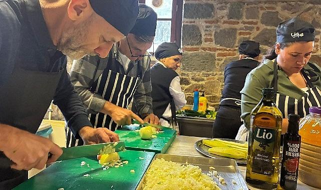 Şef Rıfat Yurttaş, Meslek Fabrikası'nda Ege yemekleri yaptı