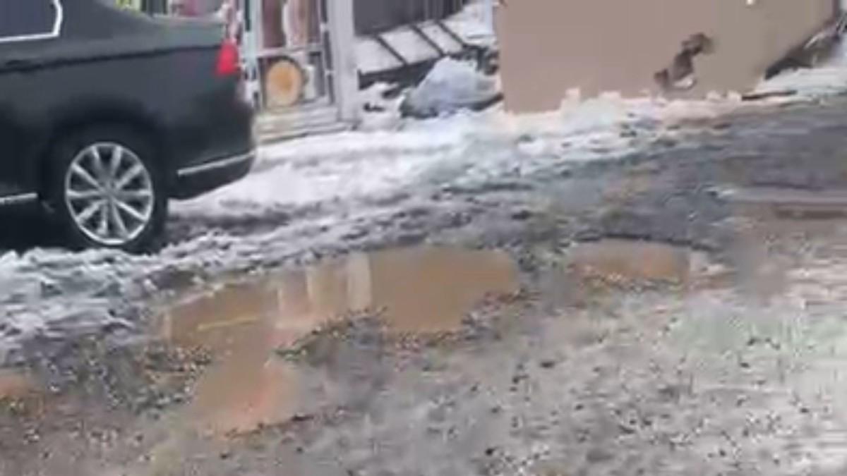 Gölbaşı’nda bozuk yollar vatandaşın tepkisine neden oldu - Videolu Haber