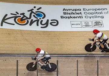 Bir Konya Veledromu Geleneği: Sabah Seansı Dünya Rekorlarıyla Başladı