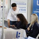 Bilişim Fuarı stantlarına 7'den 70'e yoğun ilgi