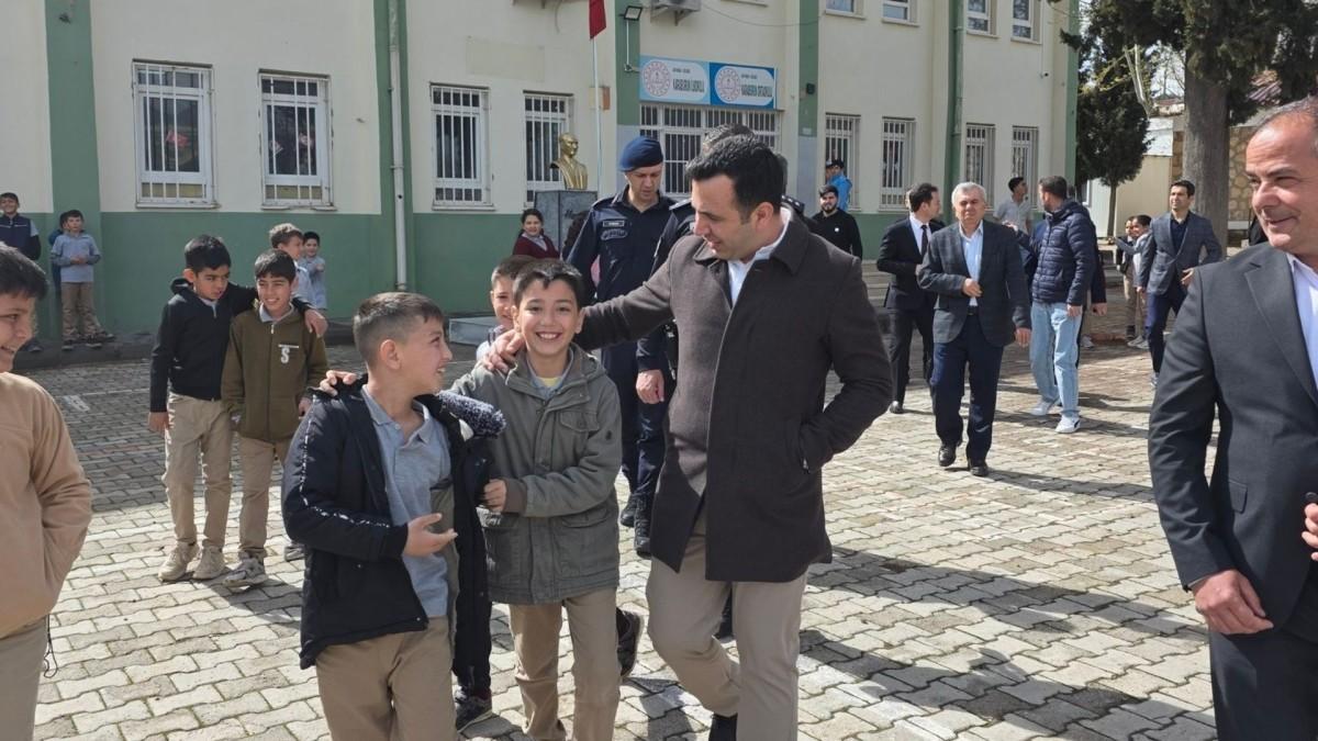 Kaymakam Algın’dan Karaburun Köyü İlk ve Ortaokulu’na ziyaret