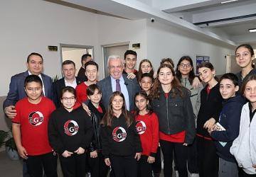 Başkan Şadi Özdemir: “Geleceği kuran öğretmenlerdir"