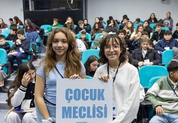 Konak'ın Çocuk Meclisi'nde seçim heyecanı