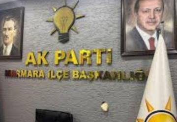 Balıkesir’de AK Parti Marmara İlçe Başkanlığı’na taşlı saldırı