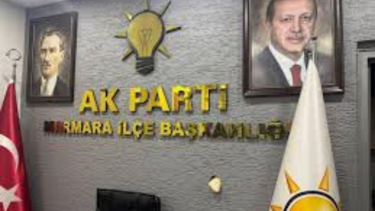 Balıkesir’de AK Parti Marmara İlçe Başkanlığı’na taşlı saldırı