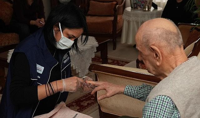 Kadıköy Belediyesi'nin “Evde Kuaförlük" Hizmeti Sürüyor