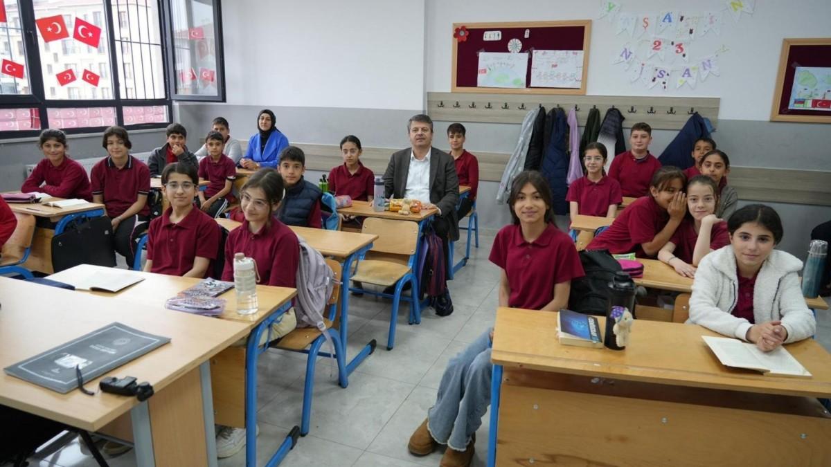 Başkan Tutdere’den minik başkana anlamlı destek - Videolu Haber