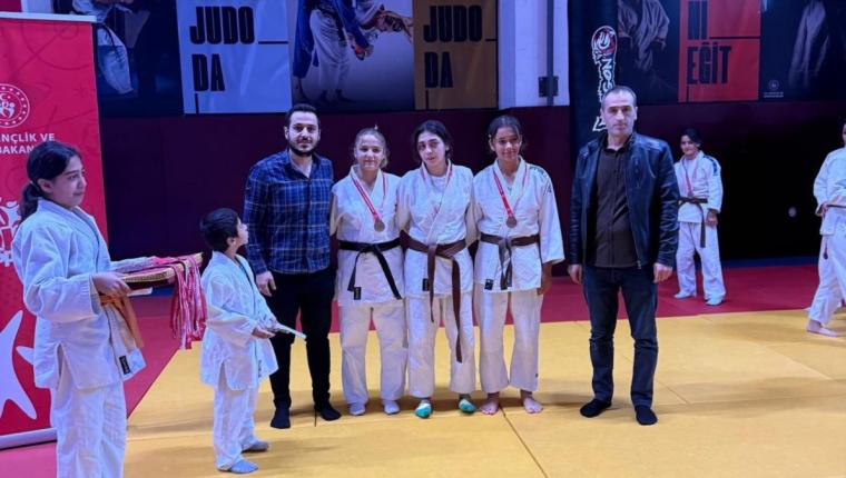 Adıyaman’ın genç judocuları il seçmelerinde büyük başarı elde etti Adıyaman’ın genç judocuları il seçmelerinde büyük başarı elde etti