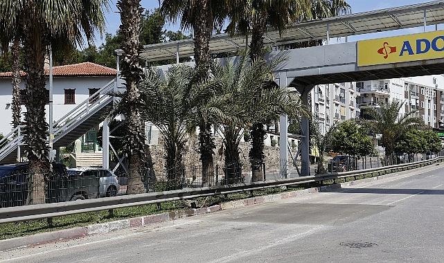 Muratpaşa'da kritik hatta vana yenileme çalışması tamamlandı