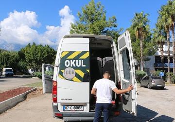 UKOME ekipleri servis araçlarını inceliyor