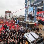 Özgür Özel Hatay’da konuştu: ‘TOKİ konutları bedelsiz değil, Hatay’ı bırakmamak üzere geliyoruz’