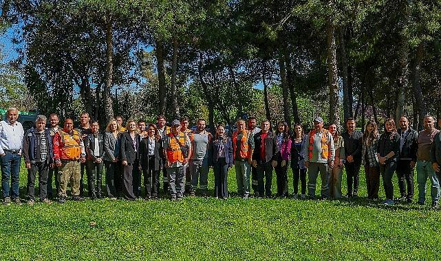 Başkan Vekili Özdemir Atatürk Kültür Parkı'nın emektarlarıyla buluştu