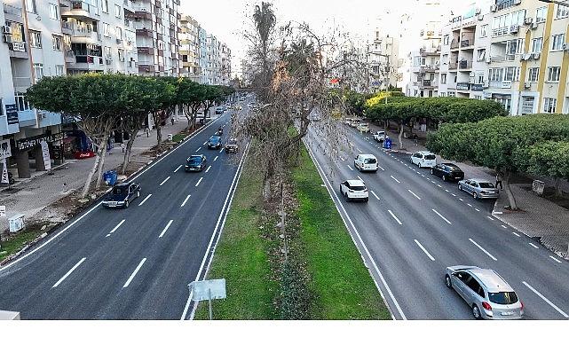 100. Yıl Bulvarı'nda asfalt çalışmasının ikinci etabı da tamamlandı
