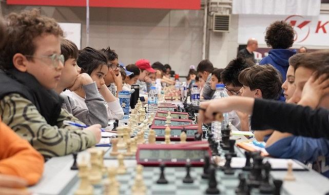 23 Nisan Satranç Turnuvası Kadıköy'de Gerçekleşti