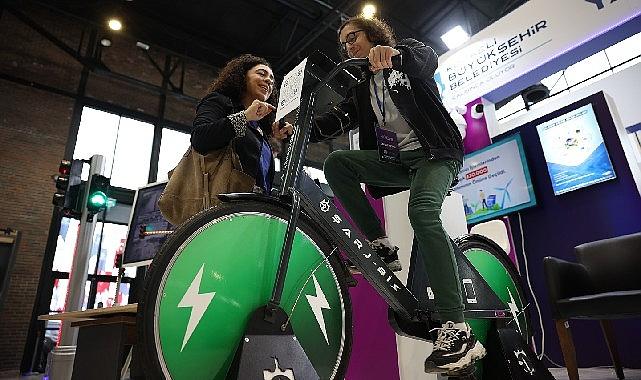 Bilişim ve teknolojinin nabzı bu fuarda attı