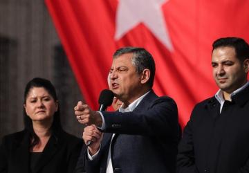 CHP Genel Başkanı Özel’den Erdoğan ve Bahçeli’ye emekli maaşı çağrısı