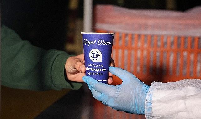 Büyükşehir'den soğuk sınav haftasında öğrencilere iç ısıtan ikram