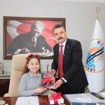 Dikili'de 23 Nisan Coşkusu Sokaklara Taştı