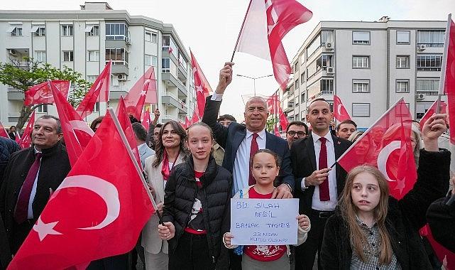 Gaziemir'de 23 Nisan coşkusu kortejle taçlandı