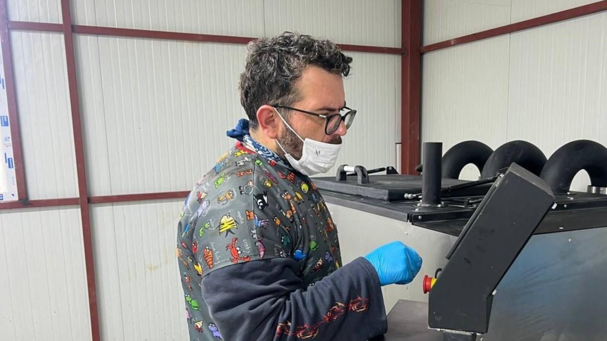 Adıyaman Belediyesi yemek artıklarını sokak hayvanları için mamaya dönüştürüyor - Videolu Haber