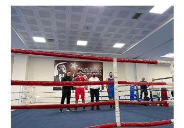 Kemer Belediye Kick Boks ve Boks sporcularından büyük başarı