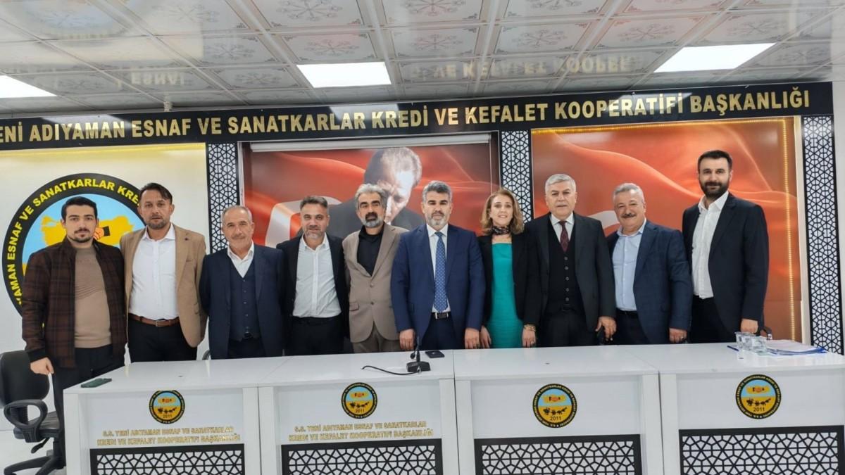 Adıyaman Berberler ve Kuaförler Odası’nda Mehmet İspir güven tazeledi