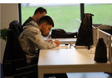 Kartepe Kent Kütüphanesi Yarıyıl Tatilinde Gençlerin Akınına Uğradı