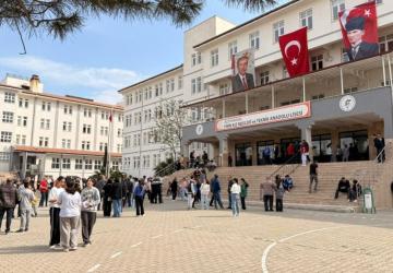 Adıyaman’da bursluluk sınavına yoğun katılım - Videolu Haber