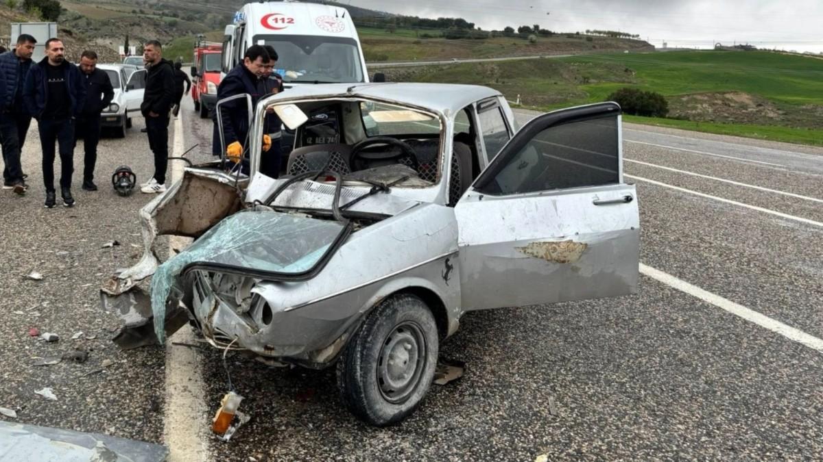 Otomobillerin karıştığı kazada 1 kişi yaralandı - Videolu Haber