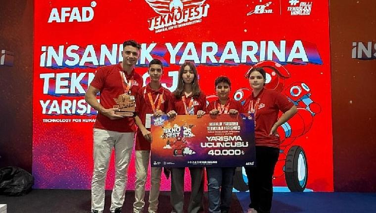 İzmirli Öğrencilerden TEKNOFEST 2025'te “ExoShoulder: Akıllı Omuz Destek Sistemi Projesi" ile Büyük Başarı