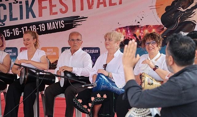 Karşıyaka 19 Mayıs'ı festival coşkusuyla kutladı!