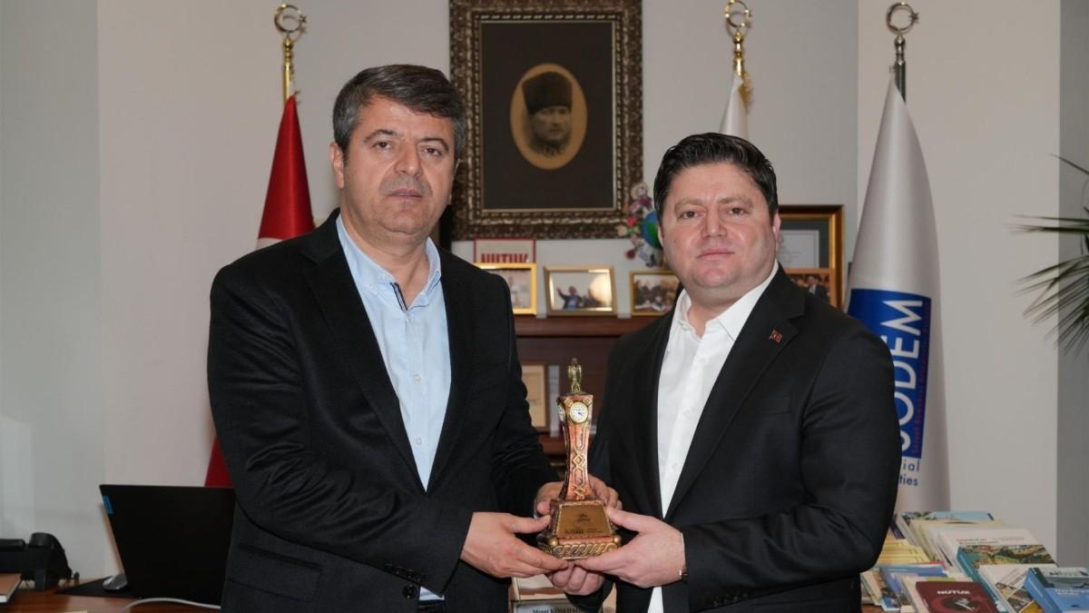 Başkan Tutdere’den Kadıköy Belediye Başkanı Kösedağı’na ziyaret