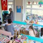 İzmir İl Milli Eğitim Müdürü Hastanedeki Öğrencilerle Buluştu