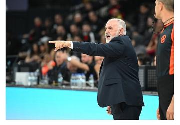 Anadolu Efes taraftarı önünde Kosner Baskonia ile karşılaşacak