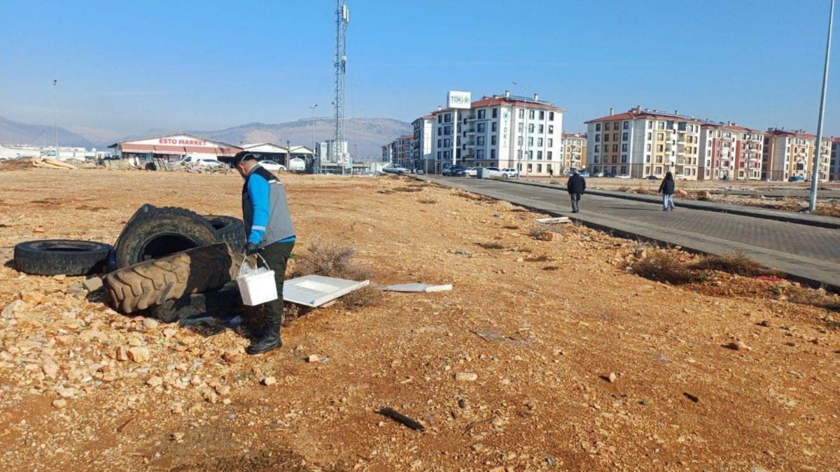 Adıyaman Belediyesi, Örenli TOKİ’de haşereyle mücadele çalışmalarını sürdürüyor