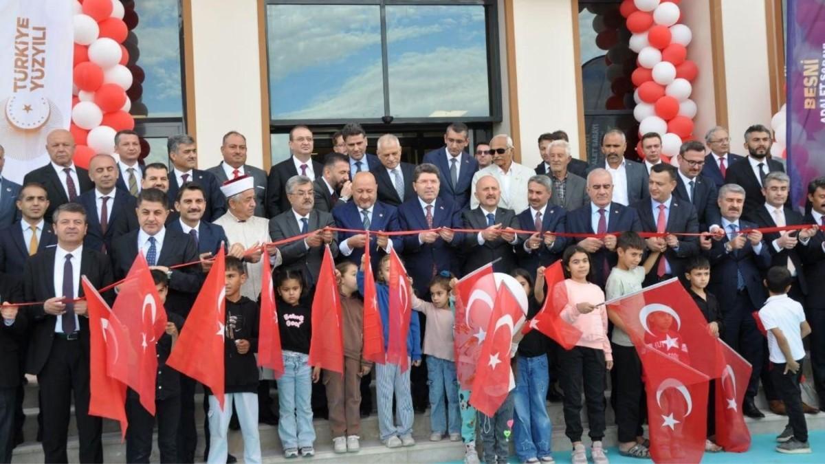 Bakan Tunç Besni’de konuştu: ‘Deprem davalarında adaletli sonuca ulaşacağız’ - Videolu Haber