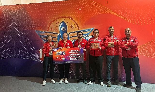 TEKNOFEST 2025'te Bergama Öğretmen ve Öğrencilerinden Çifte Başarı