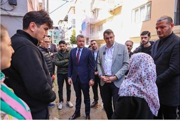 Buca'da sel seferberliği: Başkan Duman ve CHP İl Başkanı Güç sahada