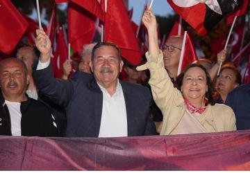 19 Mayıs Coşkusu Fener Alayı ve Işın Karaca Konseriyle Taçlandı