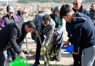 Nevşehir'de Binlerce Fidan Toprakla Buluştu