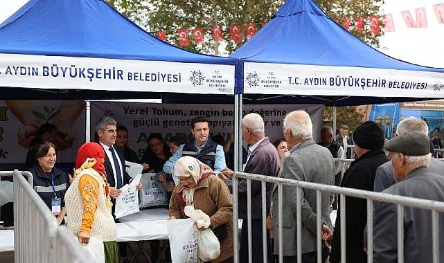 Başkan Çerçioğlu, Ata Tohumlarından Üretilen Fideleri Karacasu'da Vatandaşlarla Buluşturdu
